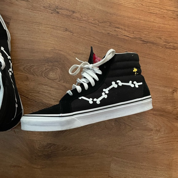 Vans Sk8-Hi Blk/wht “Peanut Movie Edition” Sz. 10       100% Authentic - Picture 2 of 6